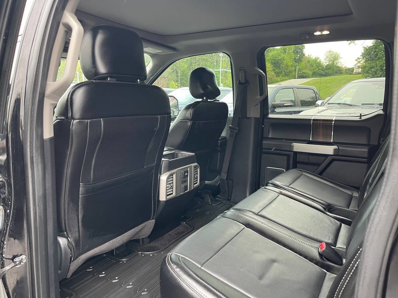 Used 2016 Ford F150 Lariat w/ Equipment Group 502A Luxury AWD/4WD image 28