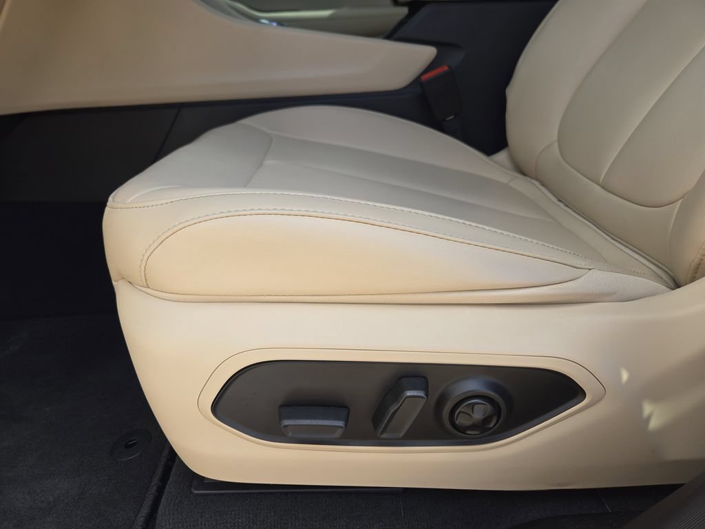 Used 2024 Jeep Grand Cherokee Limited AWD/4WD image 18
