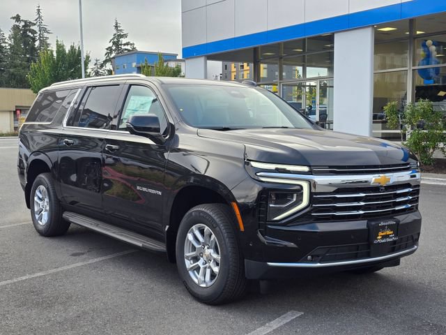 New 2026 Chevrolet Suburban LT w/ Comfort Package AWD/4WD image 7