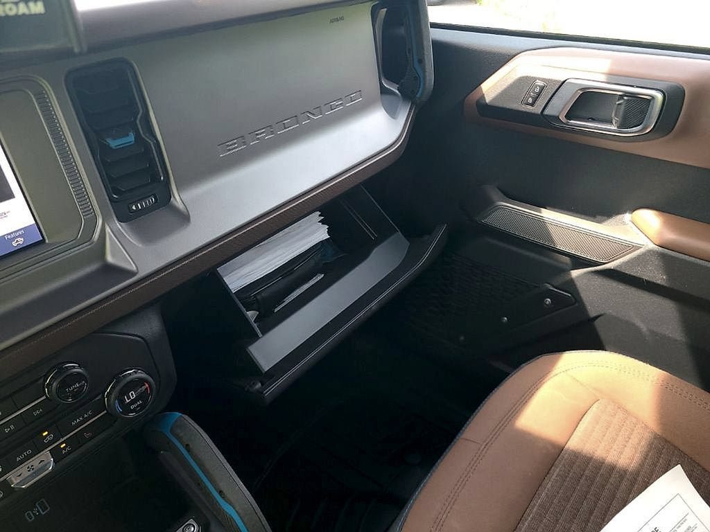 Used 2023 Ford Bronco Outer Banks AWD/4WD image 22