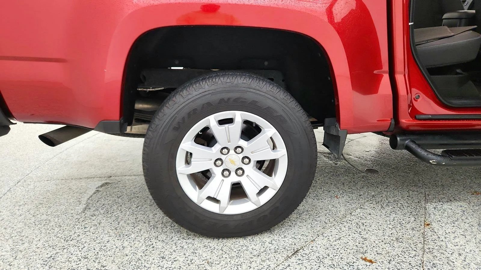 Used 2015 Chevrolet Colorado LT w/ LT Convenience Package RWD image 32