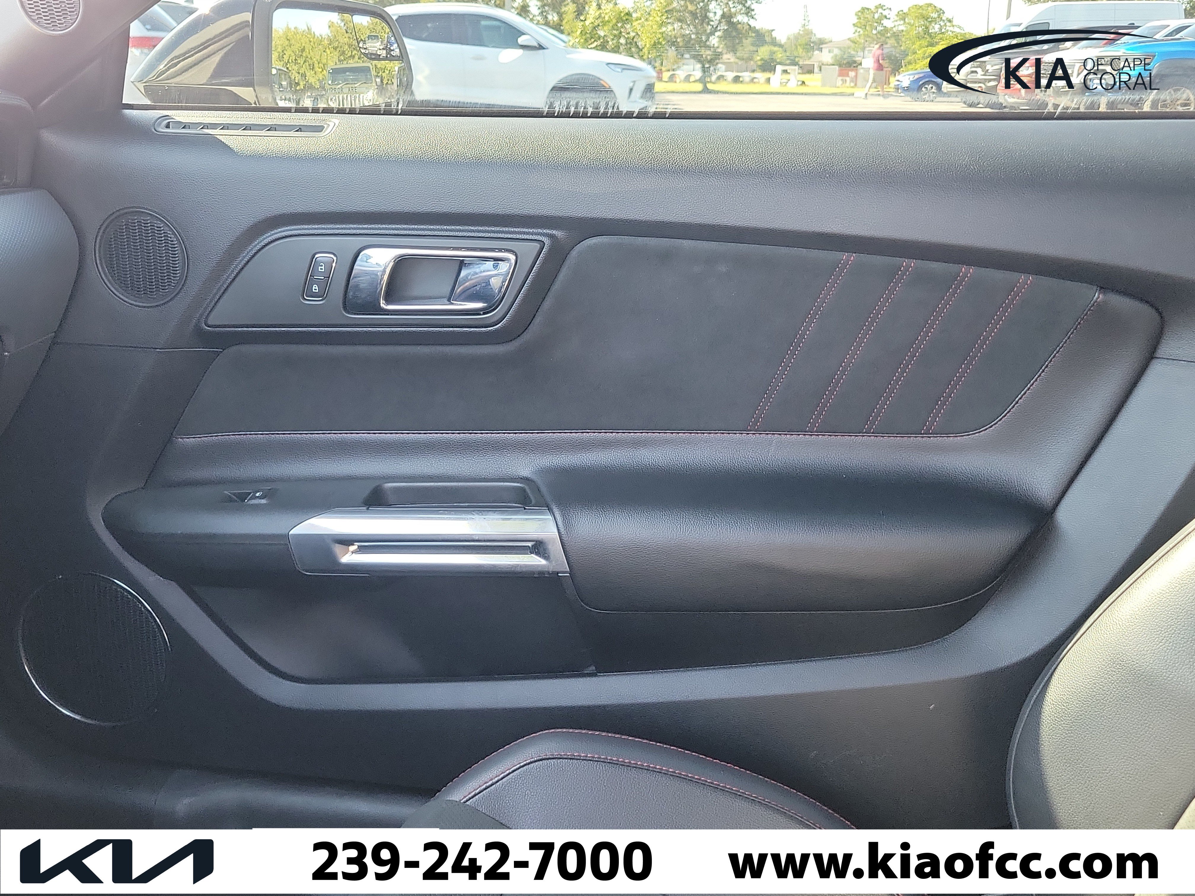 Used 2017 Ford Mustang GT Premium RWD image 28