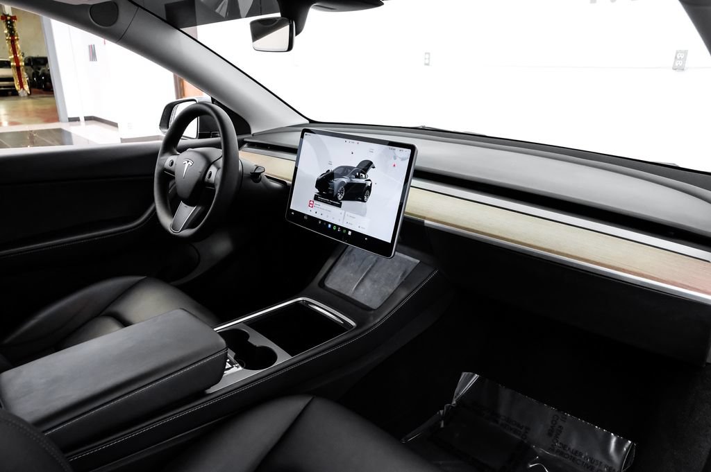 Used 2022 Tesla Model Y Long Range AWD/4WD image 12