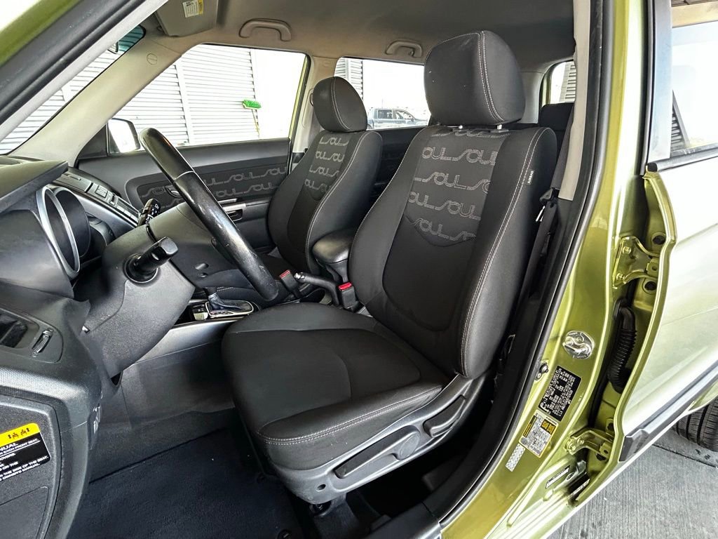 Used 2013 Kia Soul + w/ Audio Pkg FWD image 13