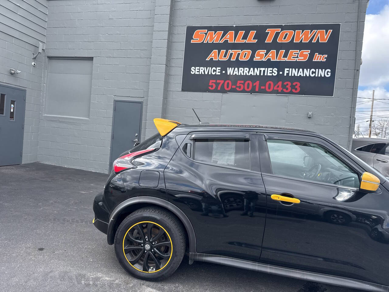 Used 2016 Nissan Juke SV AWD/4WD image 9