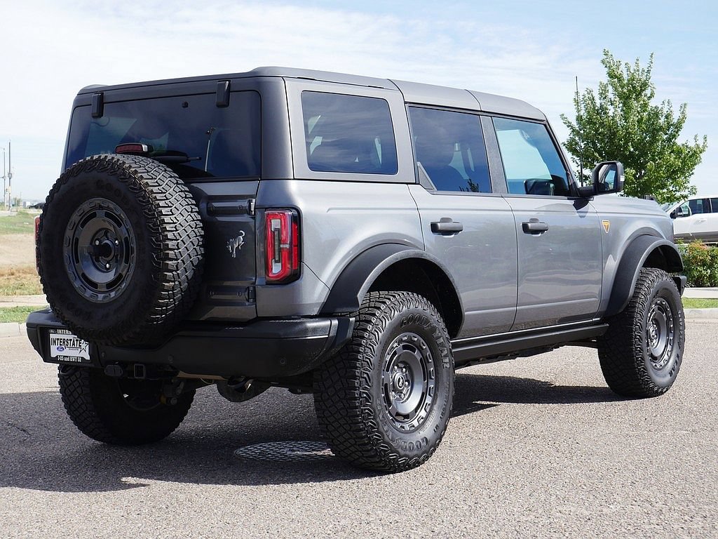 Used 2024 Ford Bronco Badlands AWD/4WD image 6