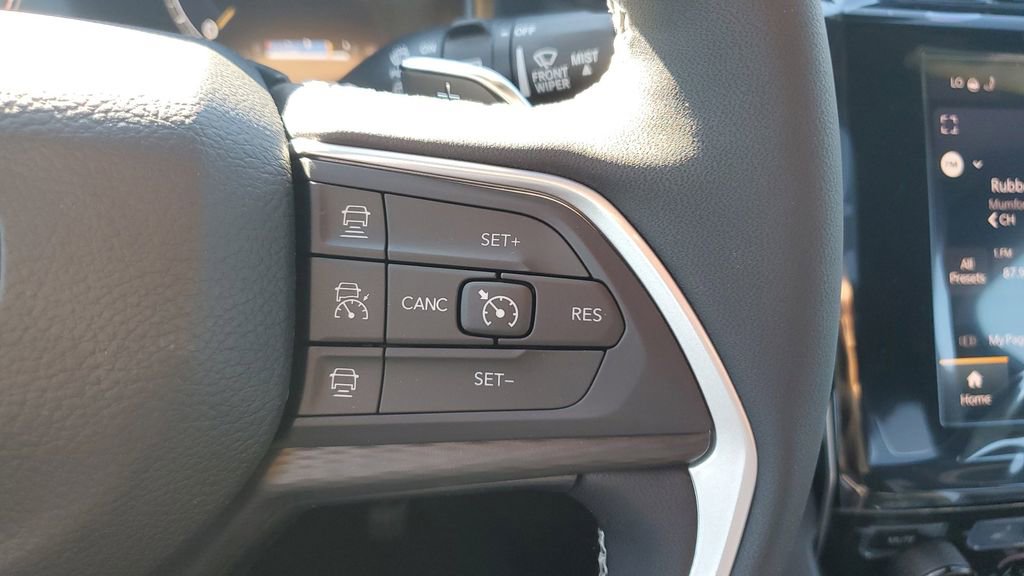 New 2025 Jeep Grand Cherokee L Altitude image 32