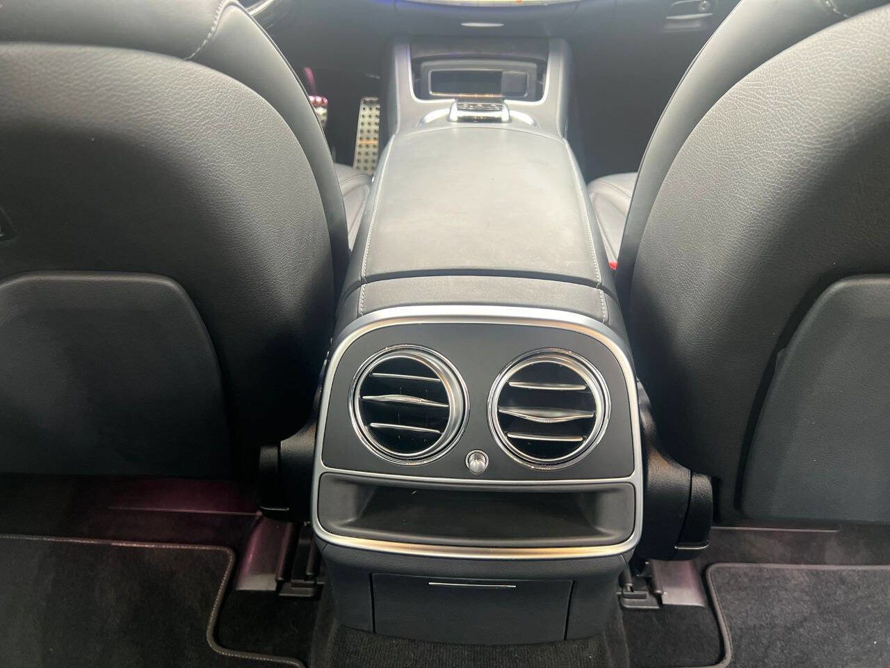 Used 2019 Mercedes-Benz S 560 Sedan image 18