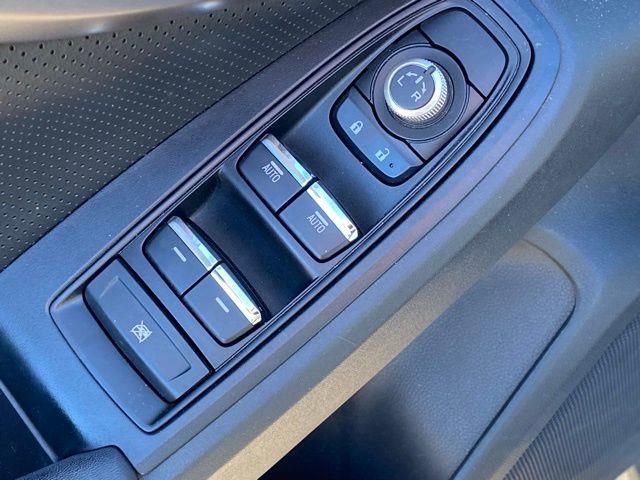 Used 2023 Subaru Crosstrek 2.5i Limited AWD/4WD image 13