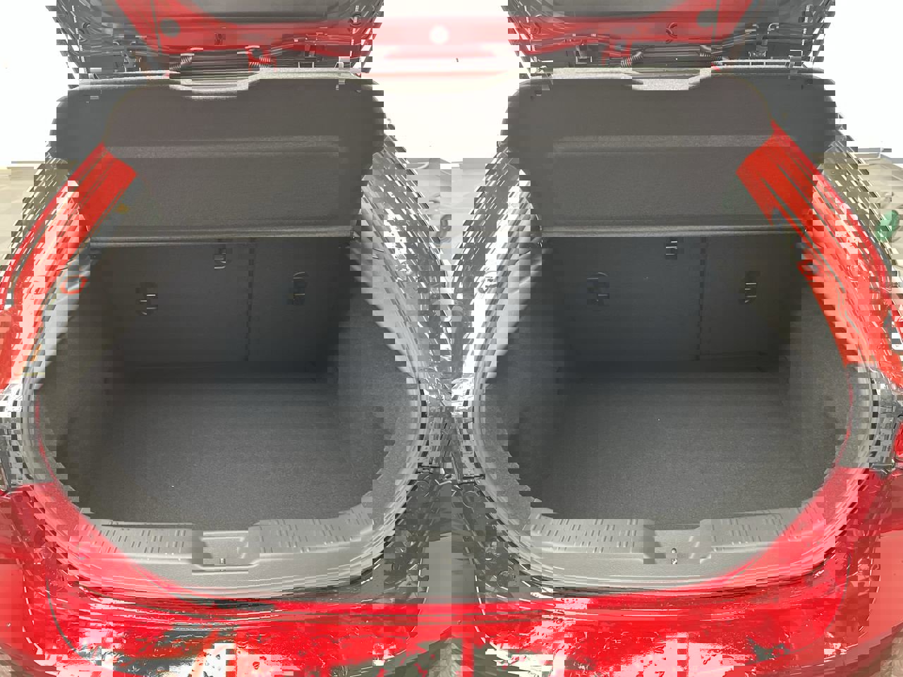 New 2025 MAZDA MAZDA3 Hatchback w/Premium Plus Pkg image 29