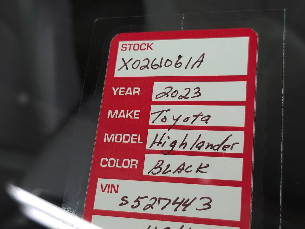 Used 2023 Toyota Highlander Limited AWD/4WD image 38