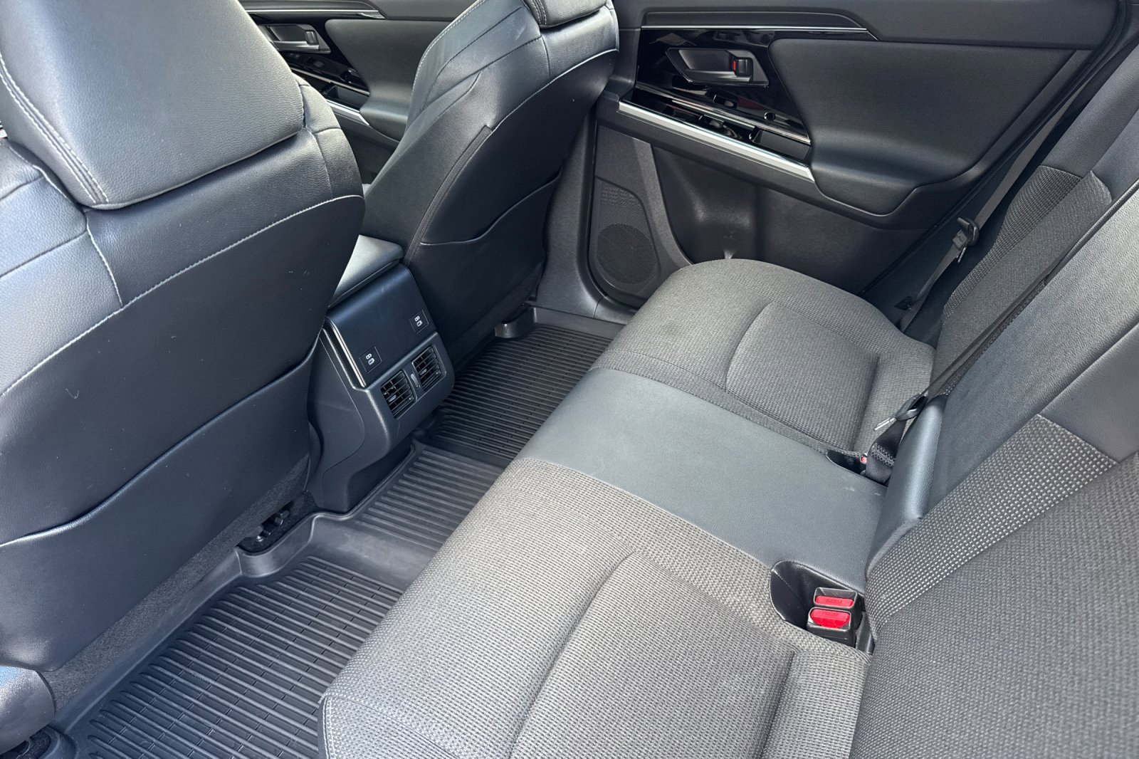 Certified 2024 Toyota bZ4X XLE w/ Weather Package FWD image 11