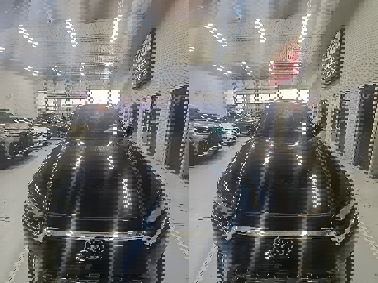 Used 2024 Toyota Grand Highlander AWD Hybrid image 2