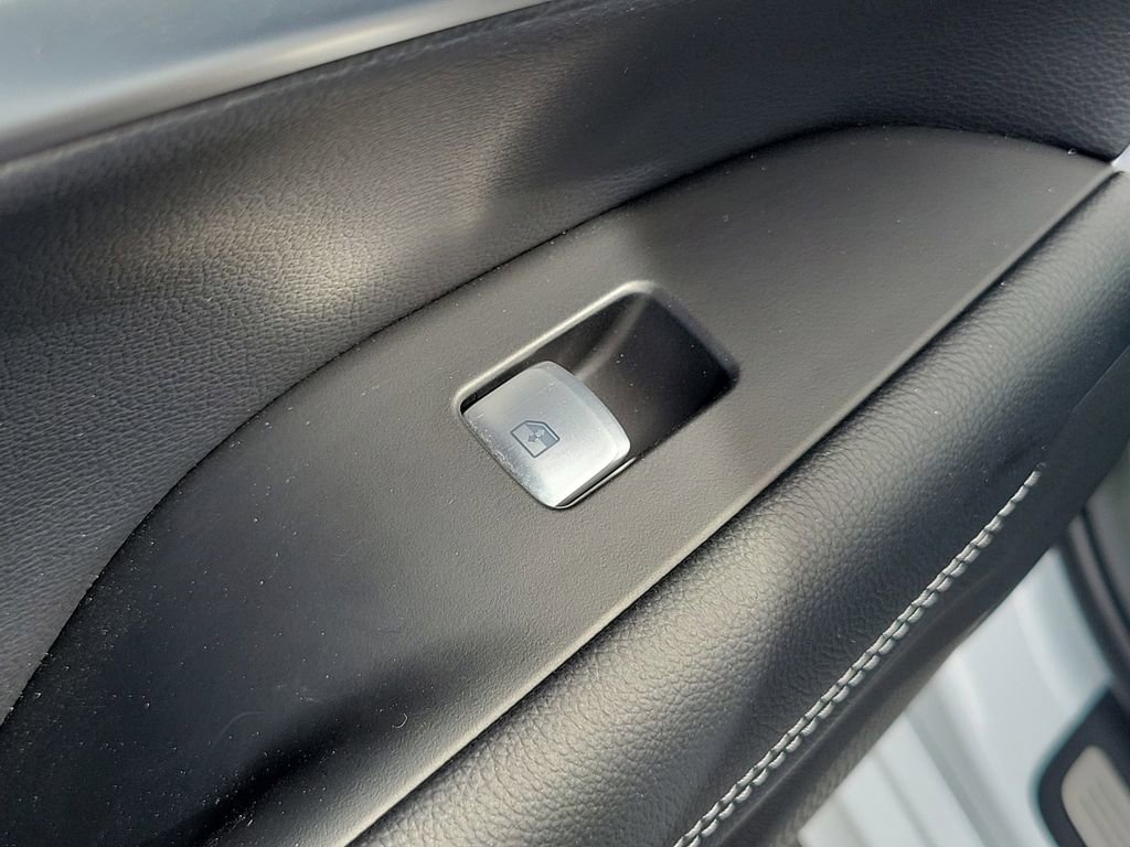 Used 2026 Genesis G70 2.5T RWD image 15