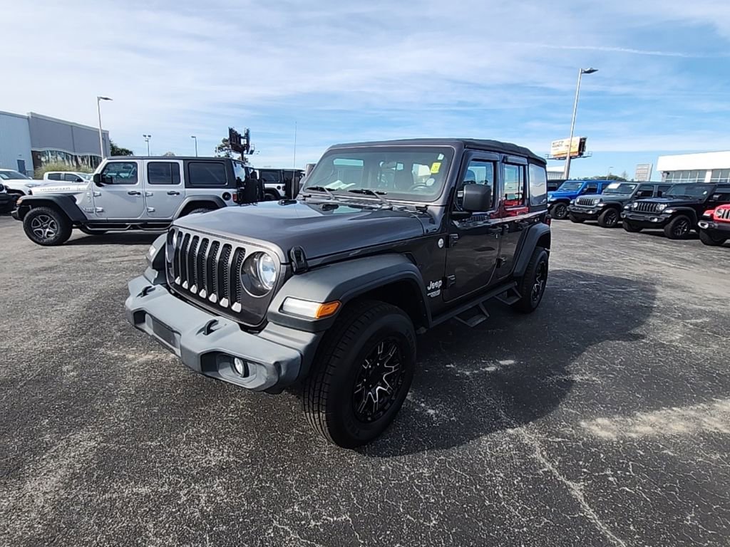 Used 2018 Jeep Wrangler Unlimited Sport AWD/4WD image 13