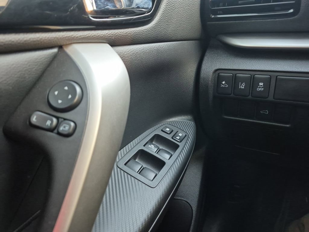 Used 2025 Mitsubishi Eclipse Cross SE AWD/4WD image 36