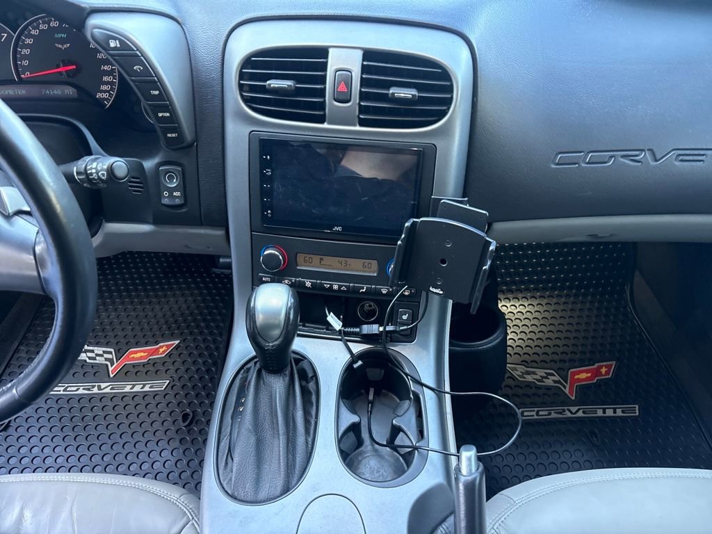 Used 2006 Chevrolet Corvette Coupe w/ Preferred Equipment Group image 23