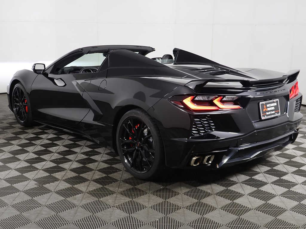 Used 2024 Chevrolet Corvette Stingray Convertible w/ Z51 Performance Package RWD image 9