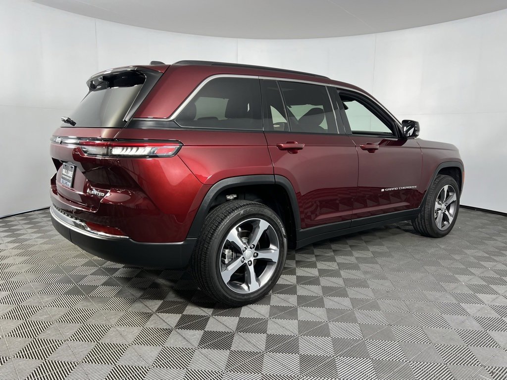 Certified 2024 Jeep Grand Cherokee Limited w/ Luxury Tech Group II image 5
