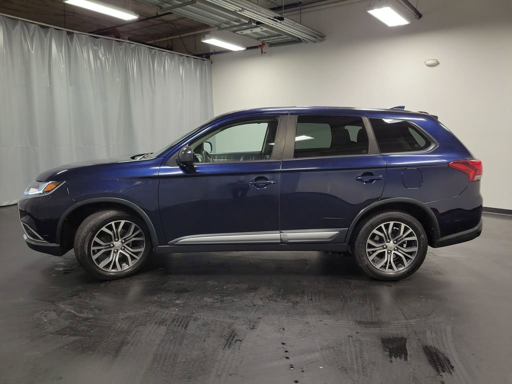 Used 2018 Mitsubishi Outlander SE image 6
