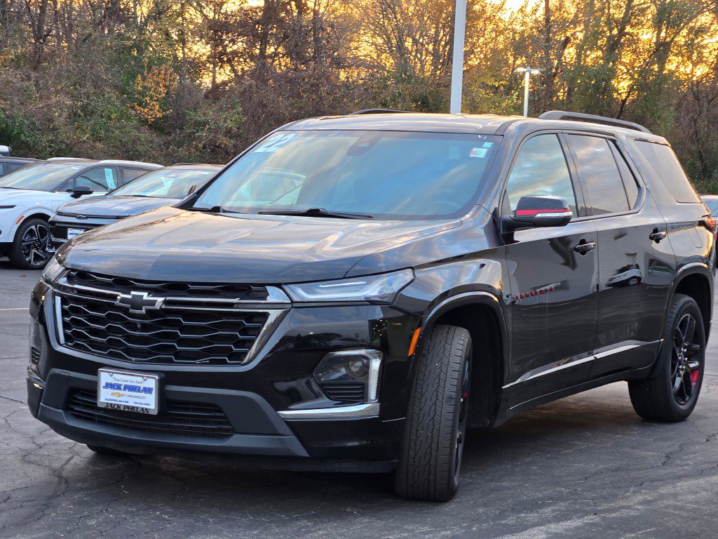 Used 2022 Chevrolet Traverse Premier w/ Redline Edition image 4