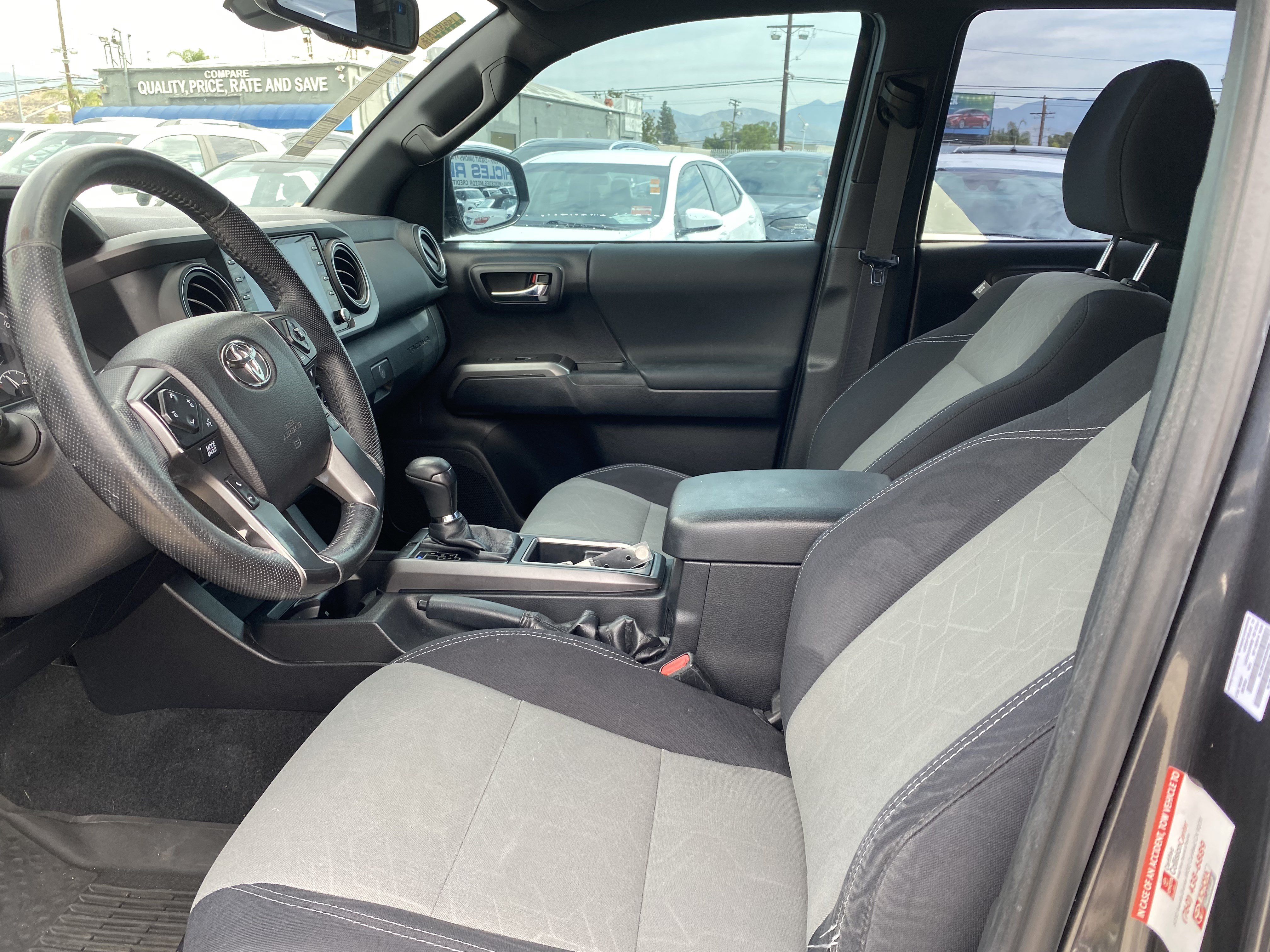 Used 2021 Toyota Tacoma TRD Sport w/ Technology Package AWD/4WD image 15