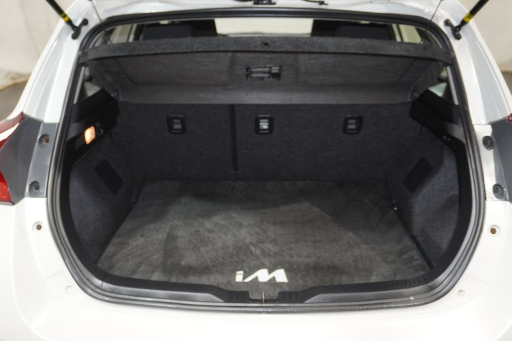 Used 2017 Toyota Corolla iM w/ Carpet Mat Package FWD image 7