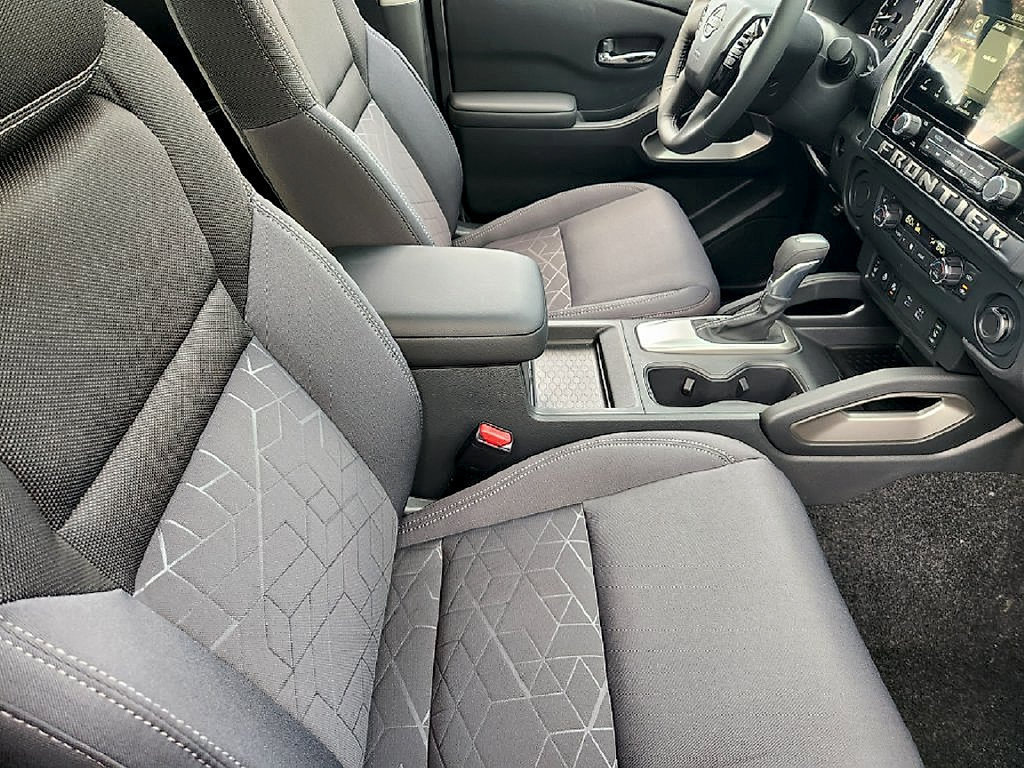 New 2027 Nissan Frontier SV w/ SV Convenience Package RWD image 16
