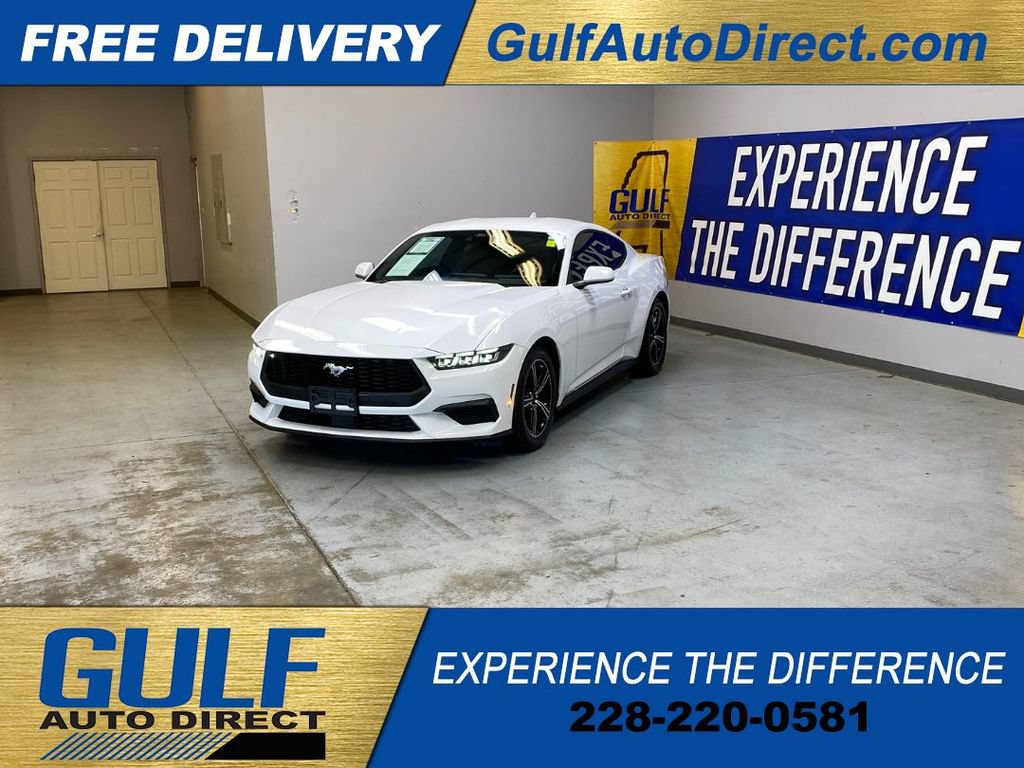 Used 2024 Ford Mustang Coupe RWD image 4