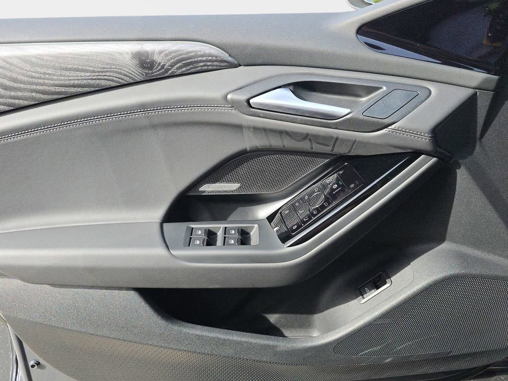 Certified 2025 Audi A6 e-tron Premium Plus w/ Premium Plus image 18