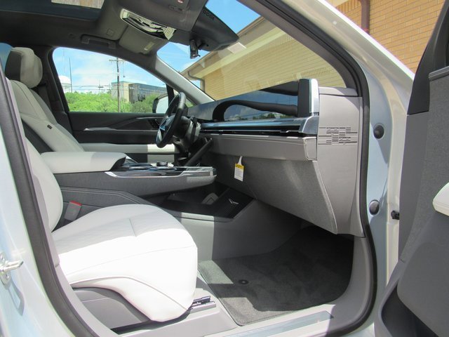 New 2025 Cadillac Escalade IQ Sport 1 w/ LPO, ONYX Package image 13