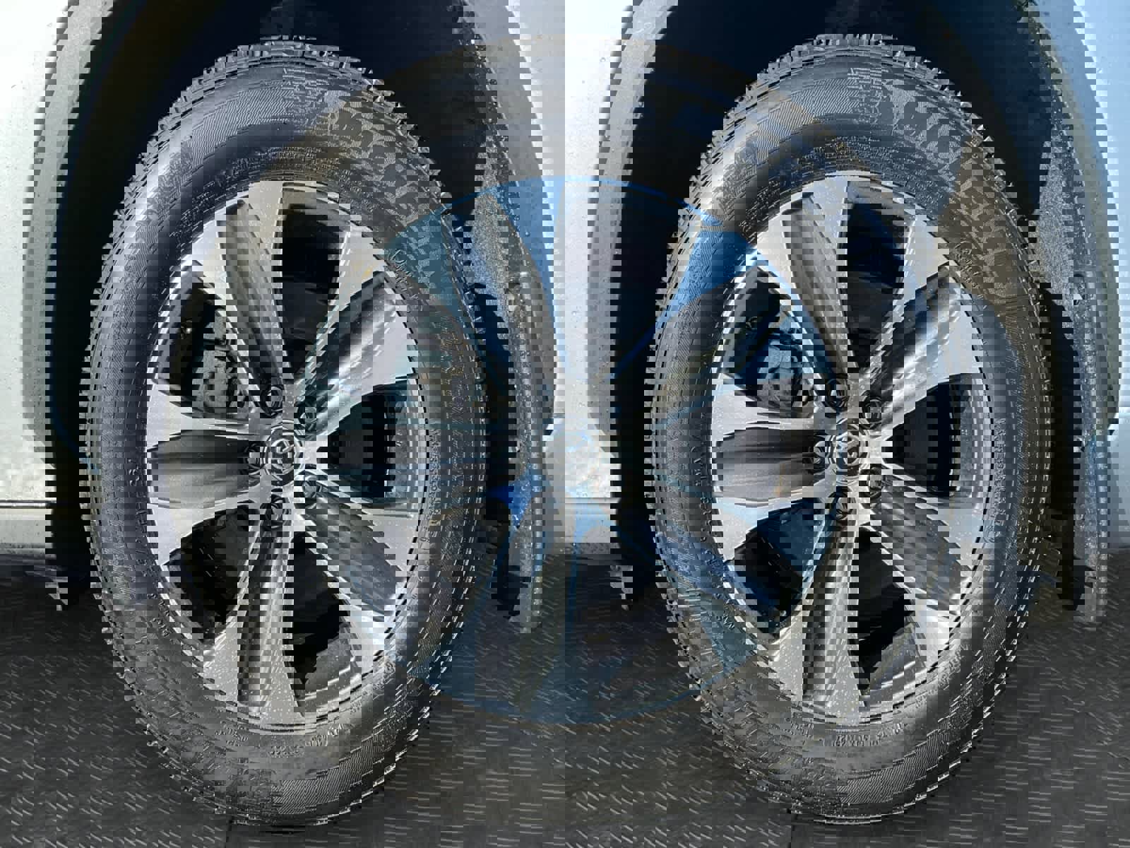 Used 2022 Toyota Highlander XLE image 12