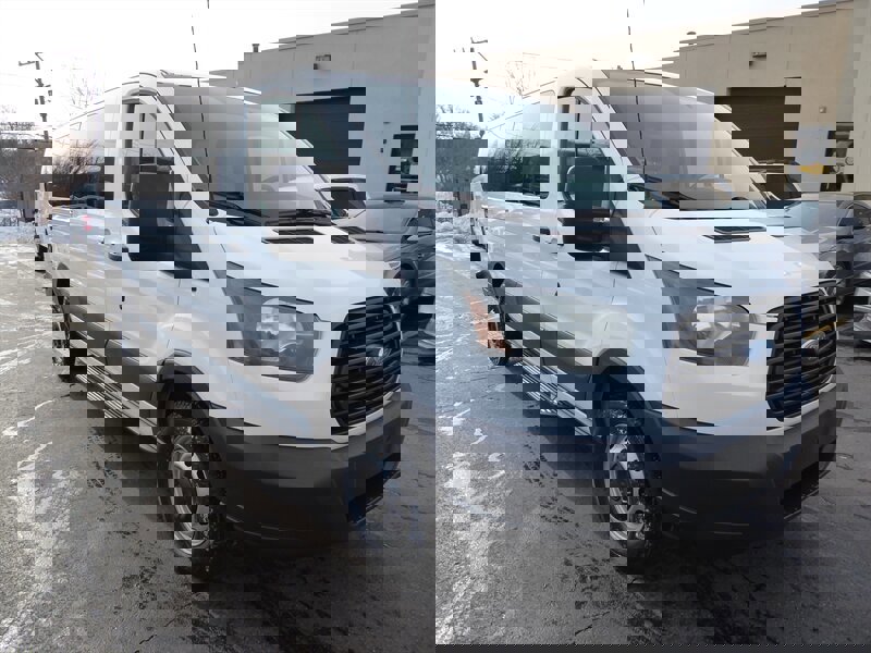 Used 2015 Ford Transit 350 XL image 1