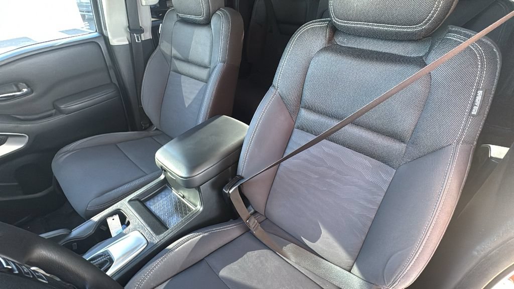 Used 2022 Nissan Frontier SV w/ Technology Package RWD image 21