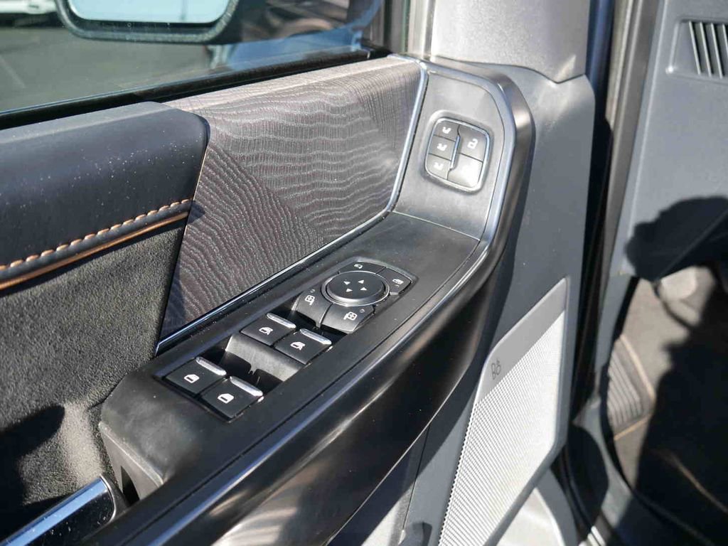 Used 2023 Ford F150 Platinum image 35