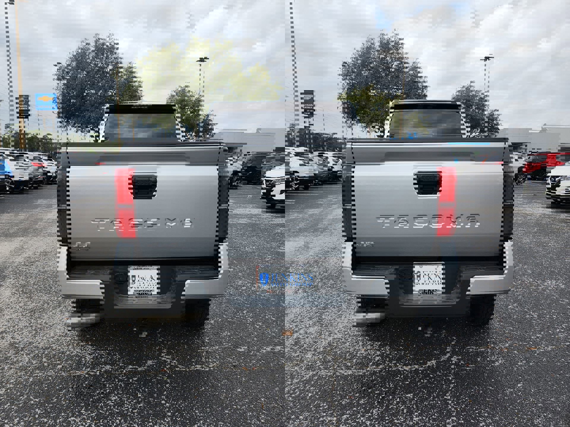 Used 2024 Toyota Tacoma SR5 image 5