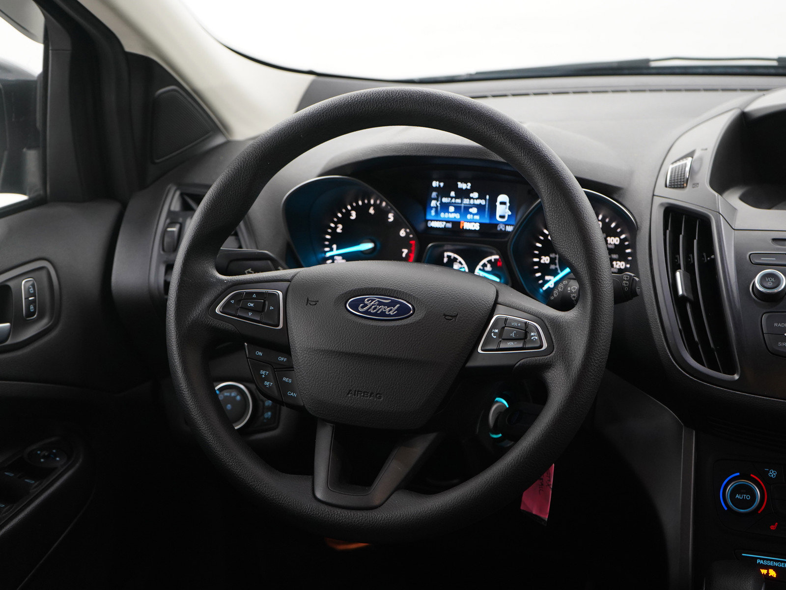 Used 2018 Ford Escape SE image 14