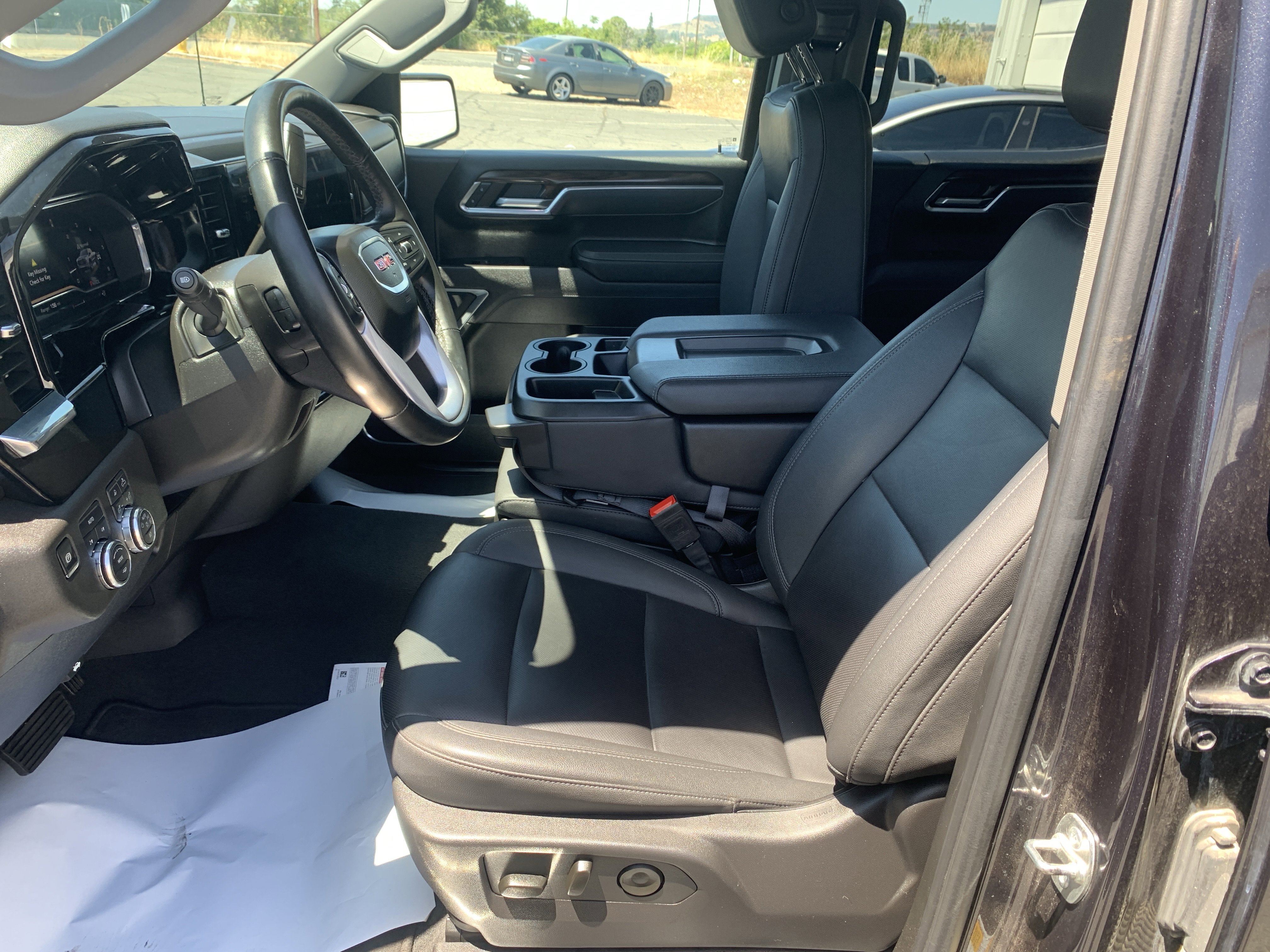 Used 2025 GMC Sierra 1500 SLT AWD/4WD image 10