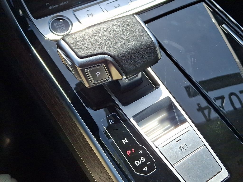 Certified 2024 Audi A8 L 3.0T w/ Luxury Package image 21