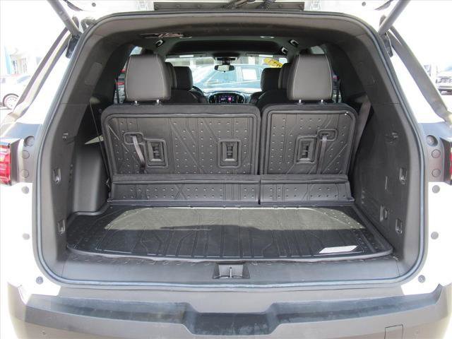 Used 2023 Chevrolet Traverse LT w/ Midnight/Sport Edition AWD/4WD image 35