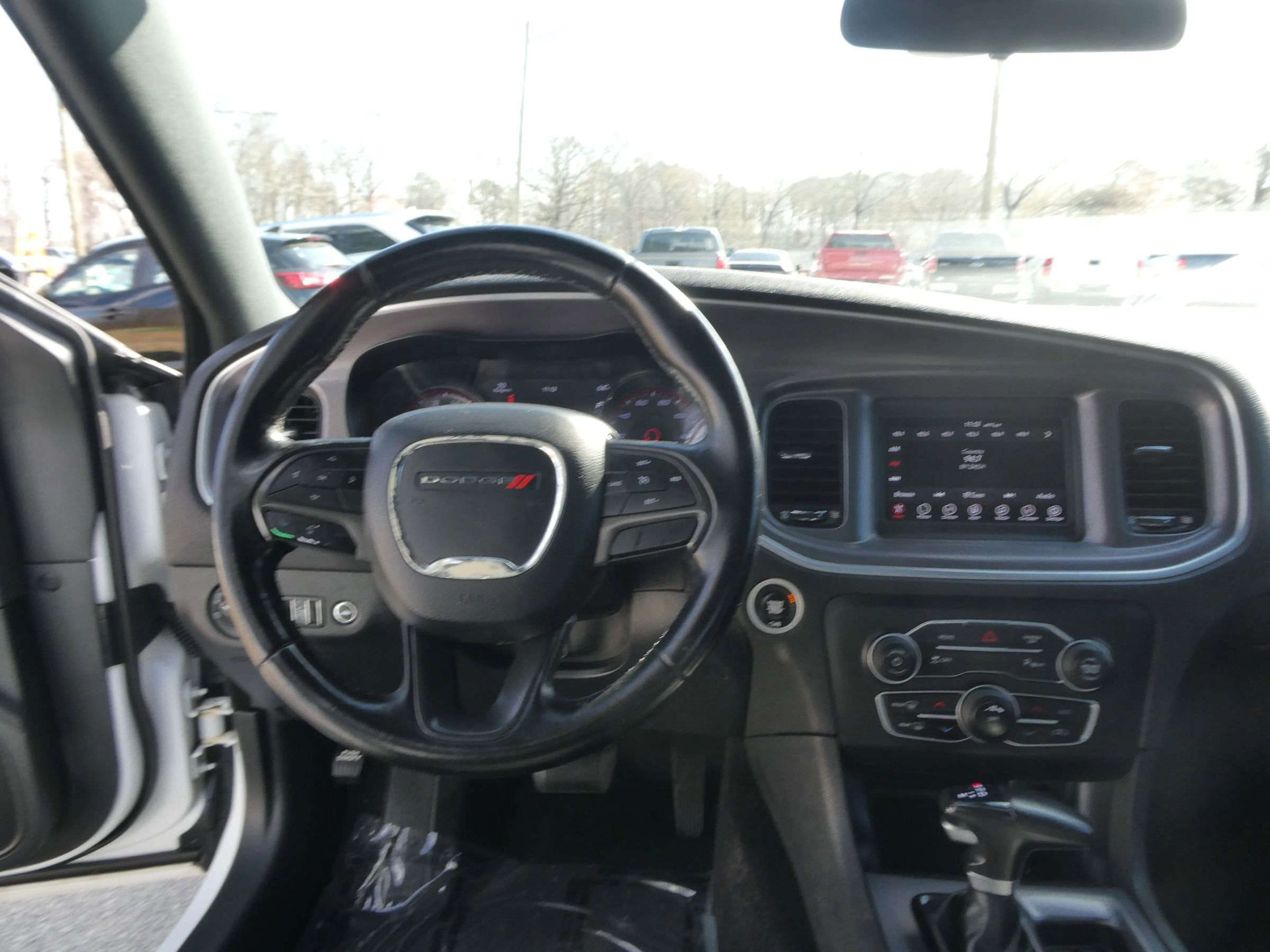 Used 2019 Dodge Charger SXT w/ Plus Group image 13