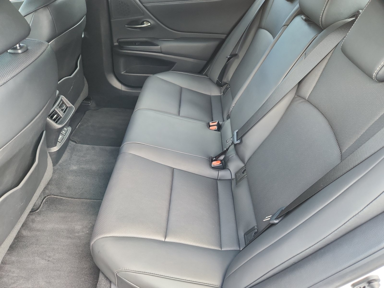 Used 2021 Lexus ES 350 w/ Premium Package FWD image 17