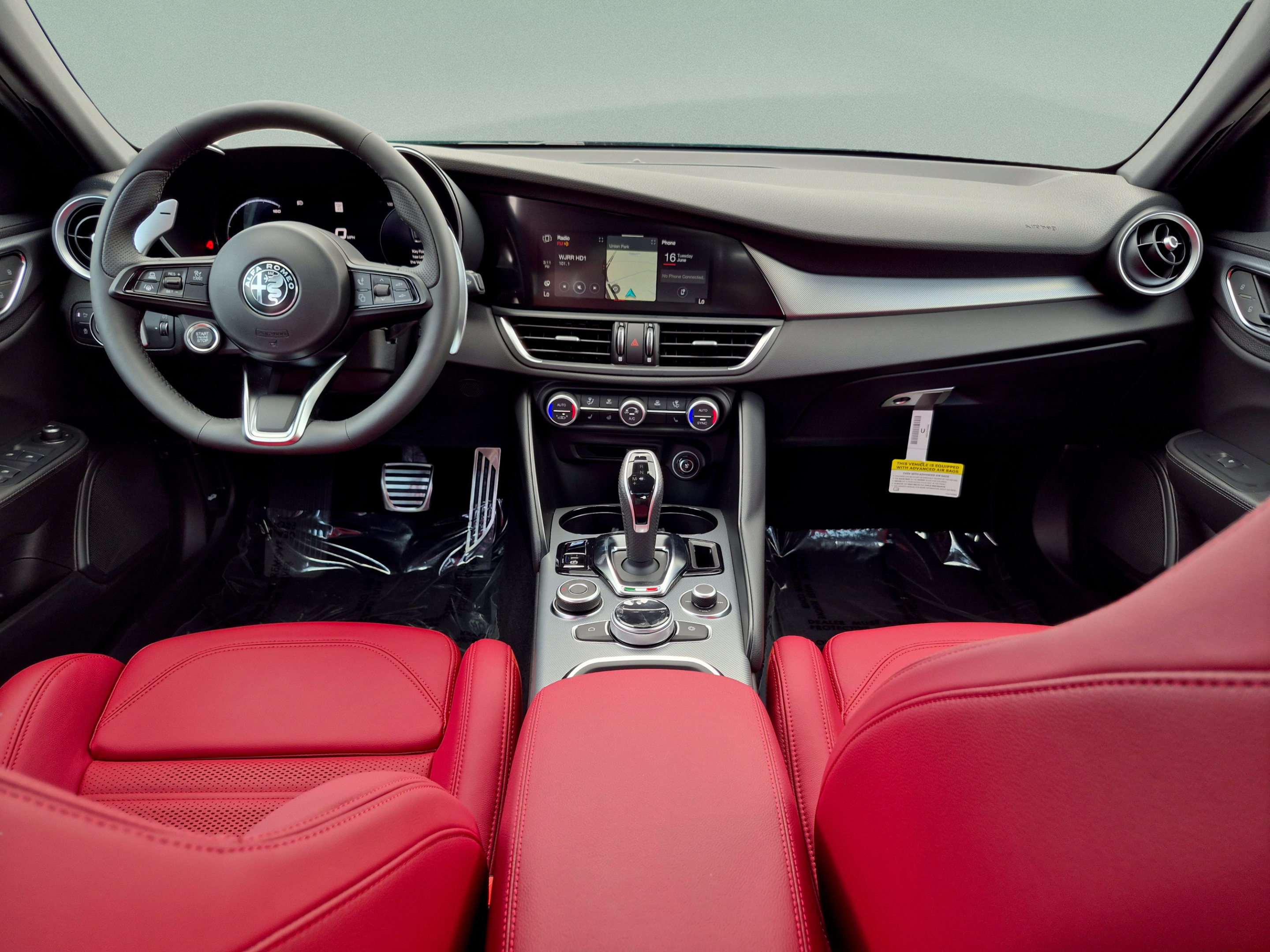 New 2026 Alfa Romeo Giulia w/ Driving Assist Package RWD image 24
