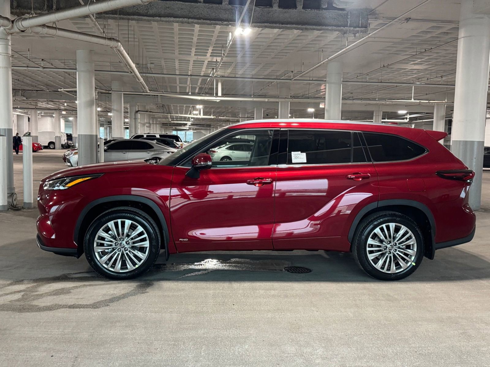 New 2026 Toyota Highlander Platinum image 6