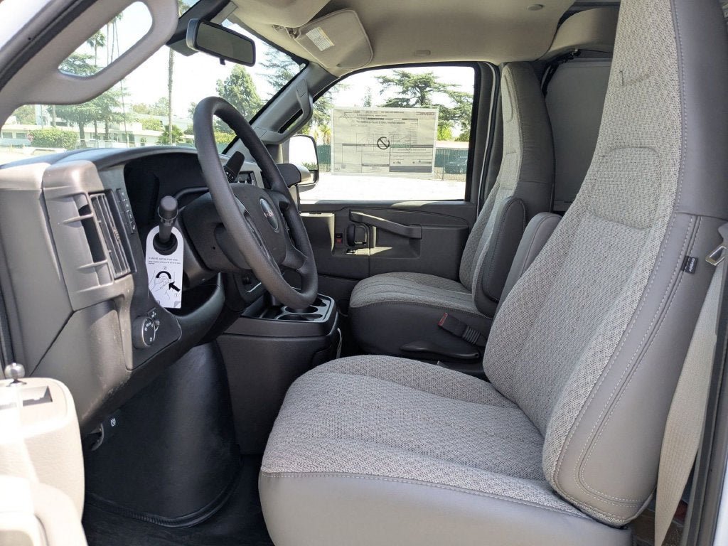 New 2026 GMC Savana 2500 w/ Driver Convenience Package RWD image 19