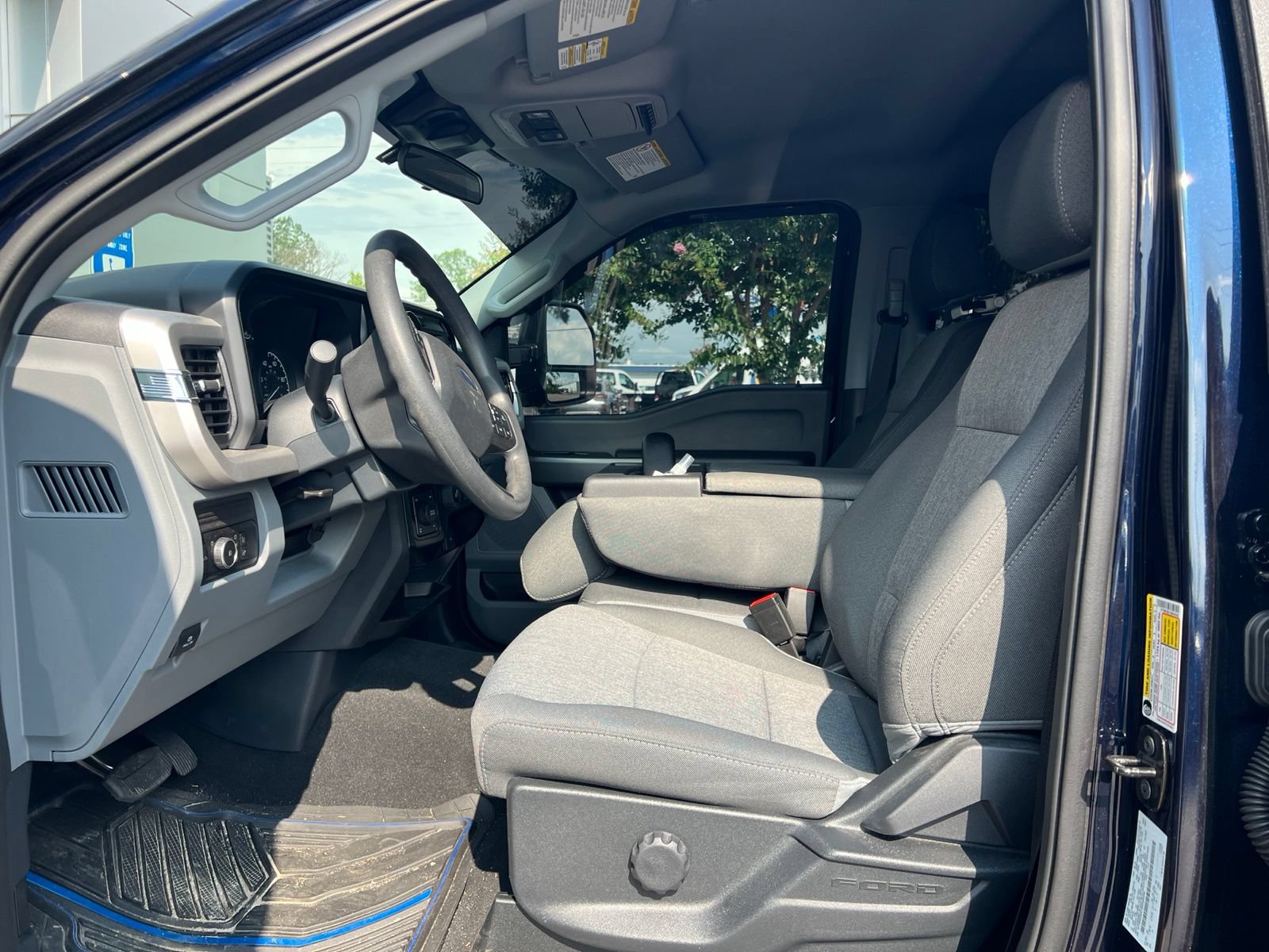 Used 2025 Ford F250 XL w/ STX Appearance Package AWD/4WD image 7