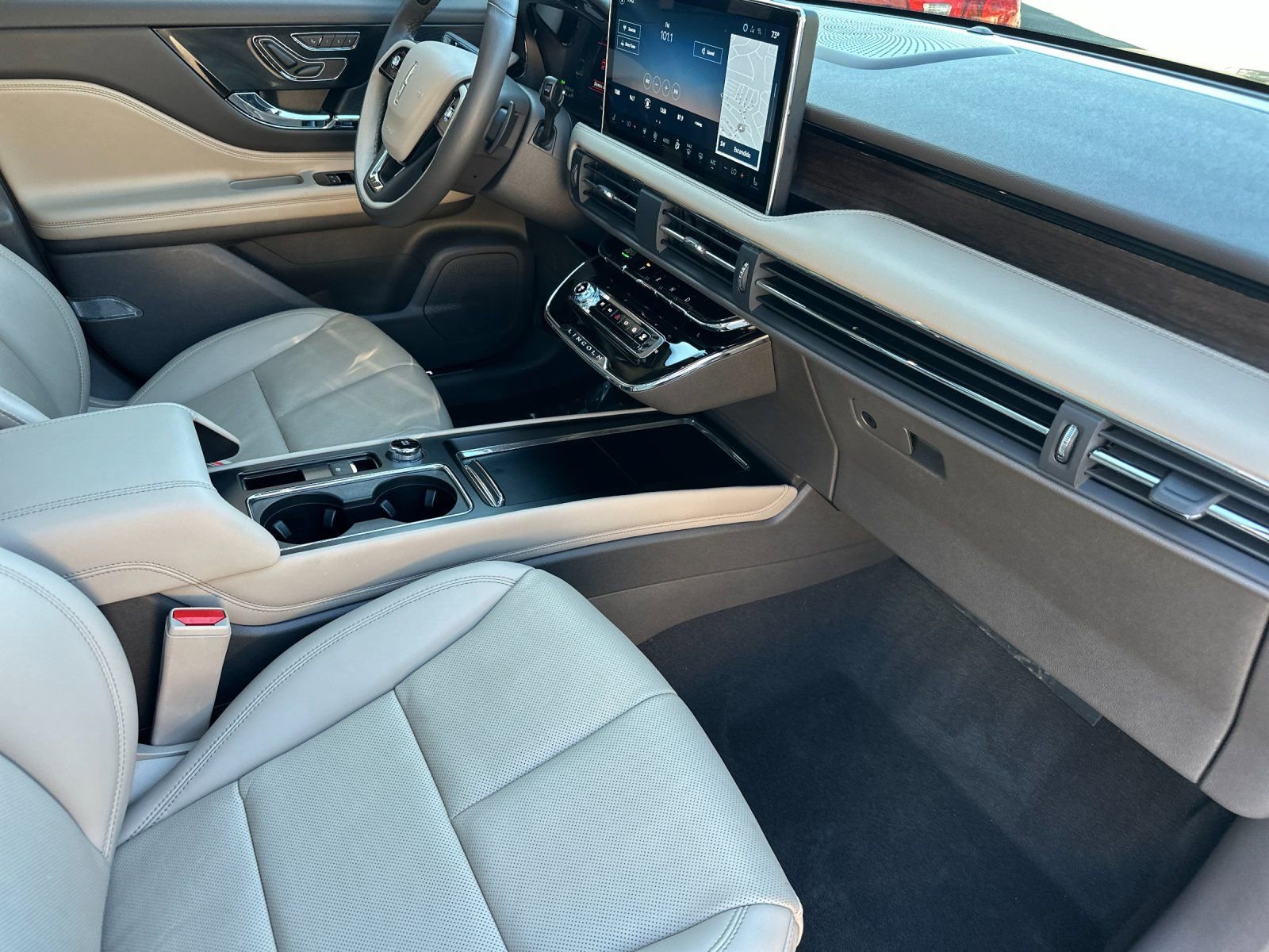 Used 2024 Lincoln Corsair Grand Touring w/ Equipment Group 301A image 18