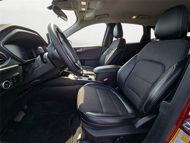 Used 2024 Ford Escape SE image 9