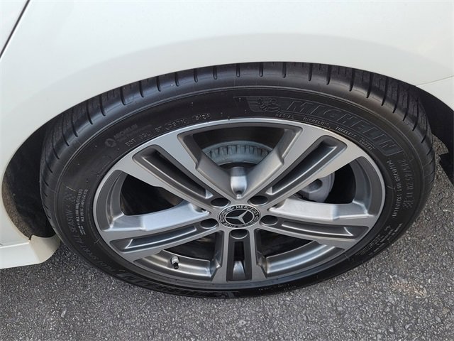 Used 2022 Mercedes-Benz E 350 Sedan image 9