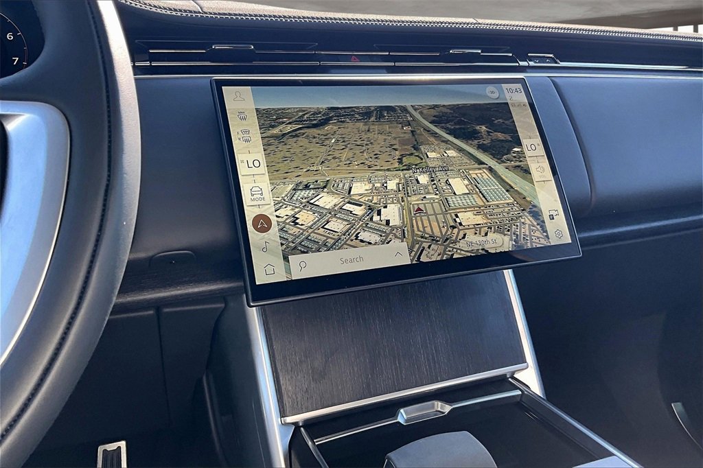 New 2025 Land Rover Range Rover Long Wheelbase SE image 7